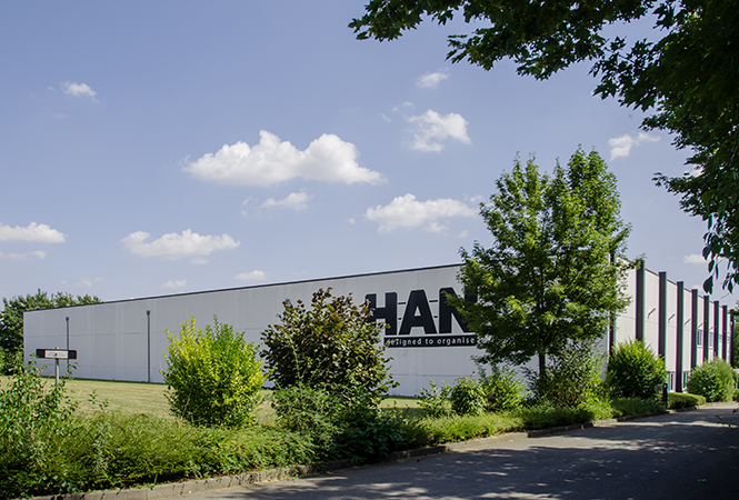 HAN Shipping Center